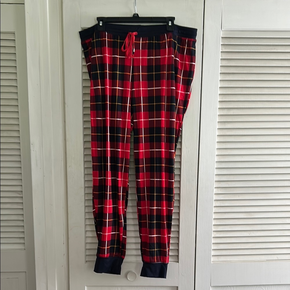 Cuddl Duds XL Red and Black Plaid Jogger Jersey Pajama Pants